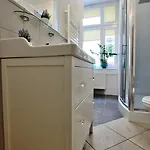 Funkcjonalny Apartament Victus Z 2 Sypialniami By Noclegi Renters شقة