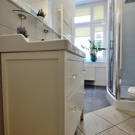 Przestronny Victus Blisko Molo By Renters Appartement